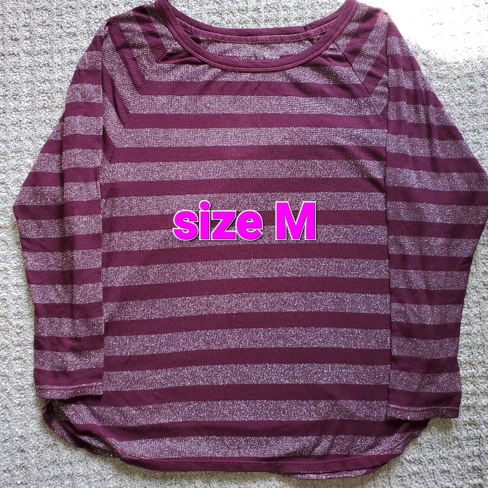 American Eagle top size M